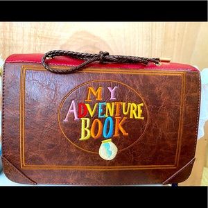 Pixar Stitch Shoppe Up My Adventure Purse With Pin